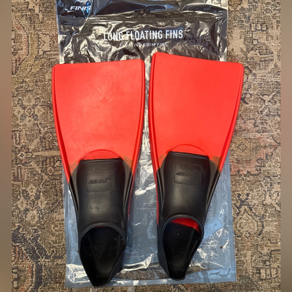 Finis Long Floating Fins in Red and Black